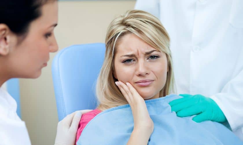 Quick Relief For Dental Crises: Emergency Dentistry Services