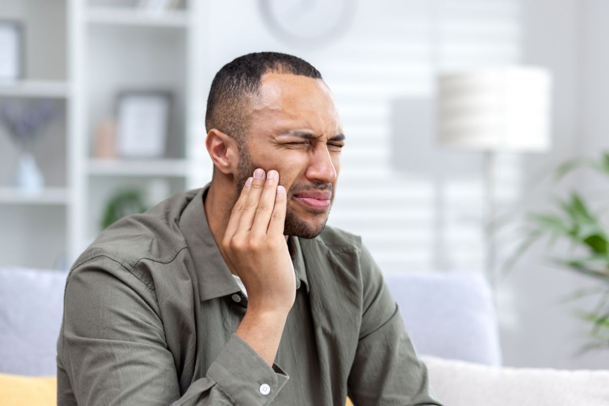 5 Signs You Need Emergency Dental Care in Beverly Hills