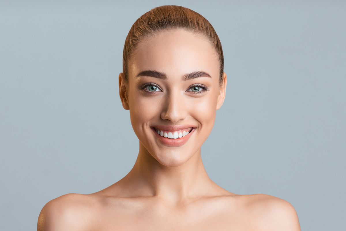 Brighten Your Smile Before Valentine’s Day with Teeth Whitening Treatment