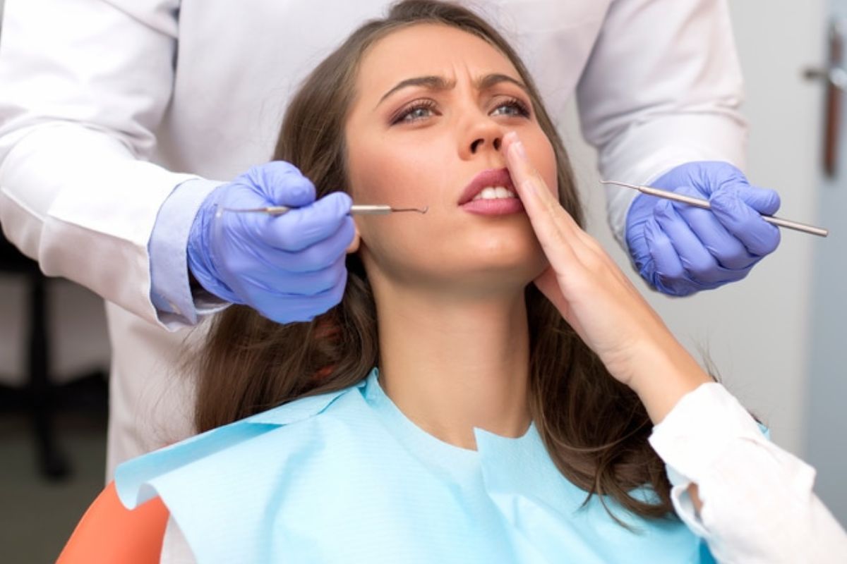How Emergency Dental Care Can Save Your Tooth